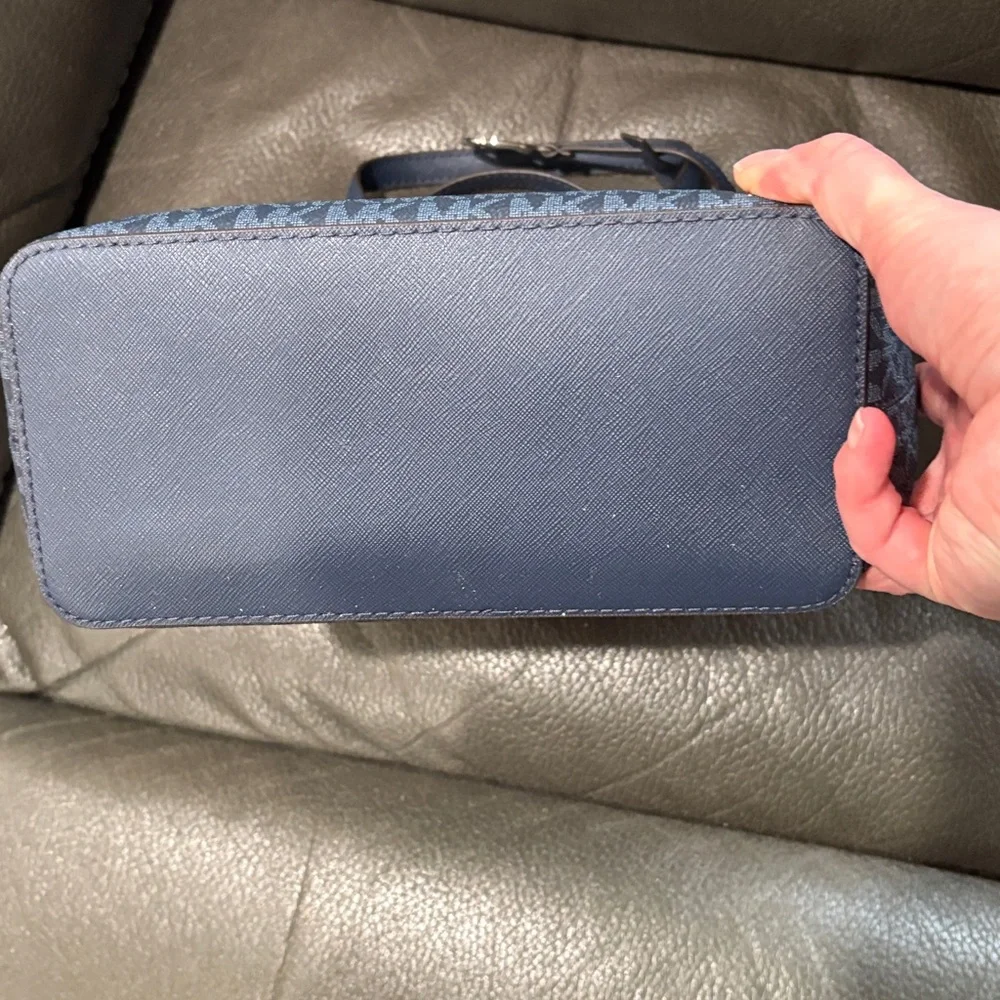 Michael kors jet set travel navy tote